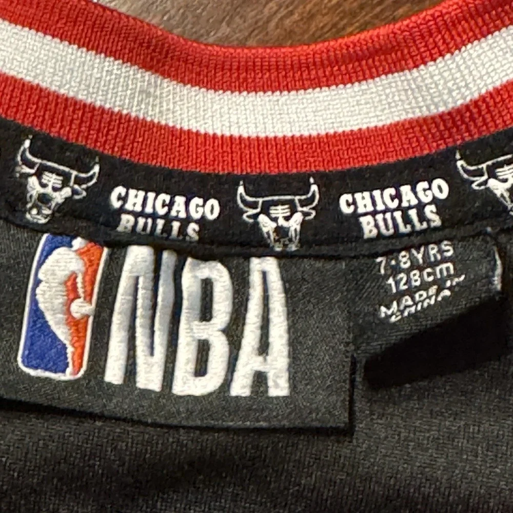 Signed Sz 7-8 YEAR Chicago Bulls Lavine #8 Basketball Jersey NBA, Kids Black Red
